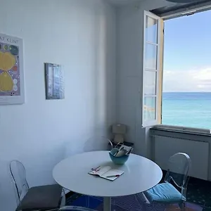 Una Finestra Sul Lungomare , Camogli Italia